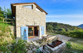 Awesome Home In Miane With Wifi